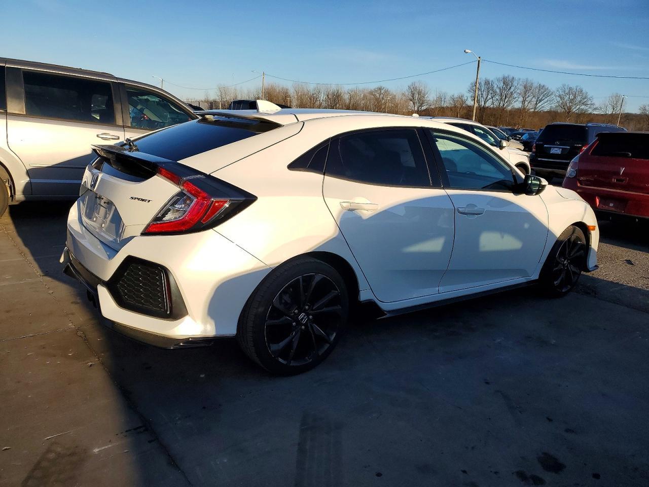 2017 Honda Civic Sport - Фото 3