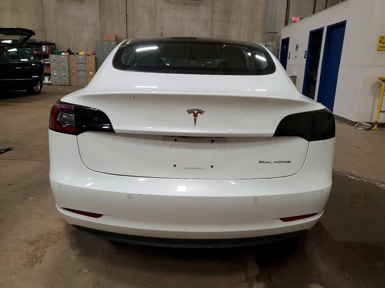 2018 Tesla Model 3 - Image 6