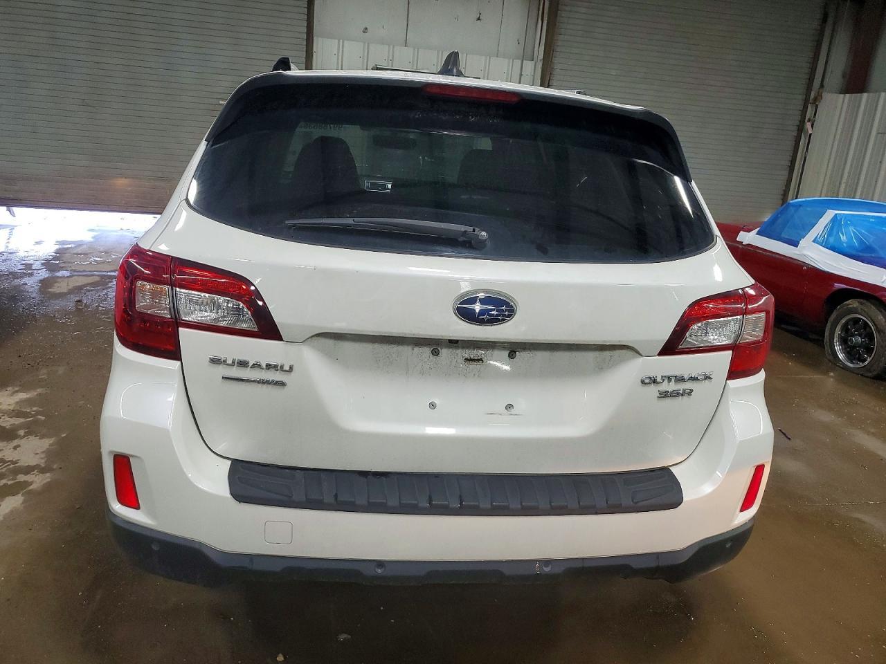 2017 Subaru Outback Touring - Фото 6