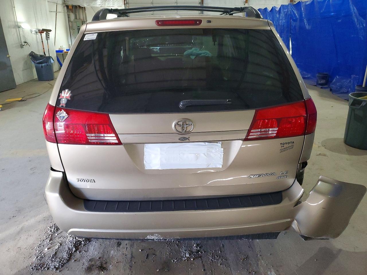 2004 Toyota Sienna Le - Фото 6