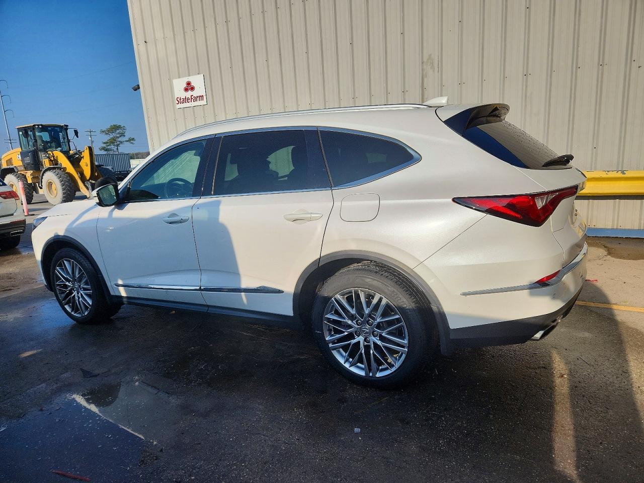 2023 Acura Mdx Advance - Image 2