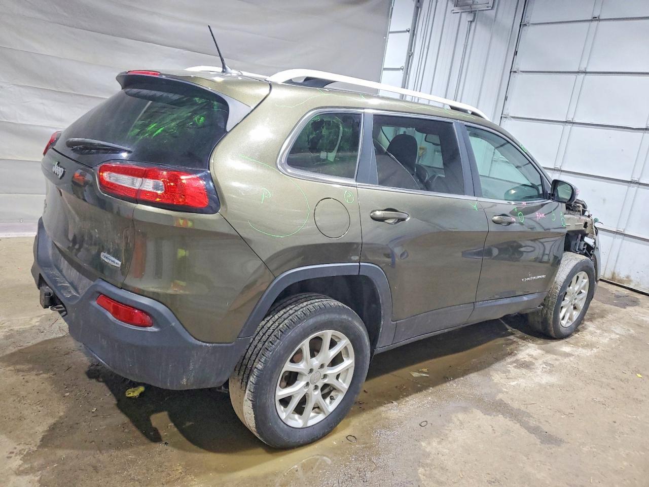 2015 Jeep Cherokee Latitude - Фото 3