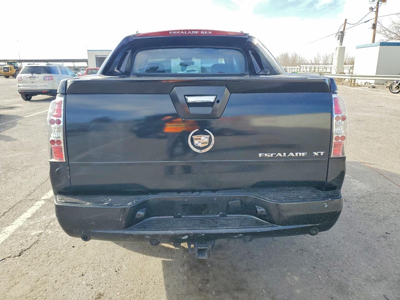 2003 Cadillac Escalade Ext - Image 6