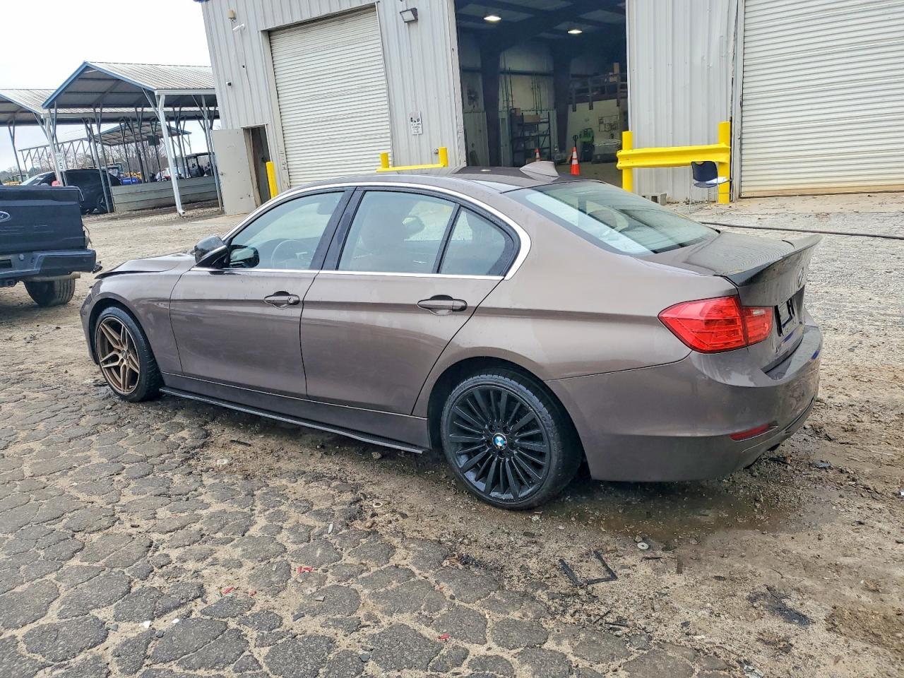 2013 BMW 328 I Sulev - Фото 2