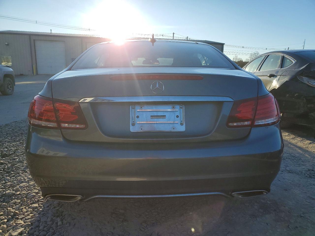 2017 Mercedes-Benz E 400 4Matic - Image 6