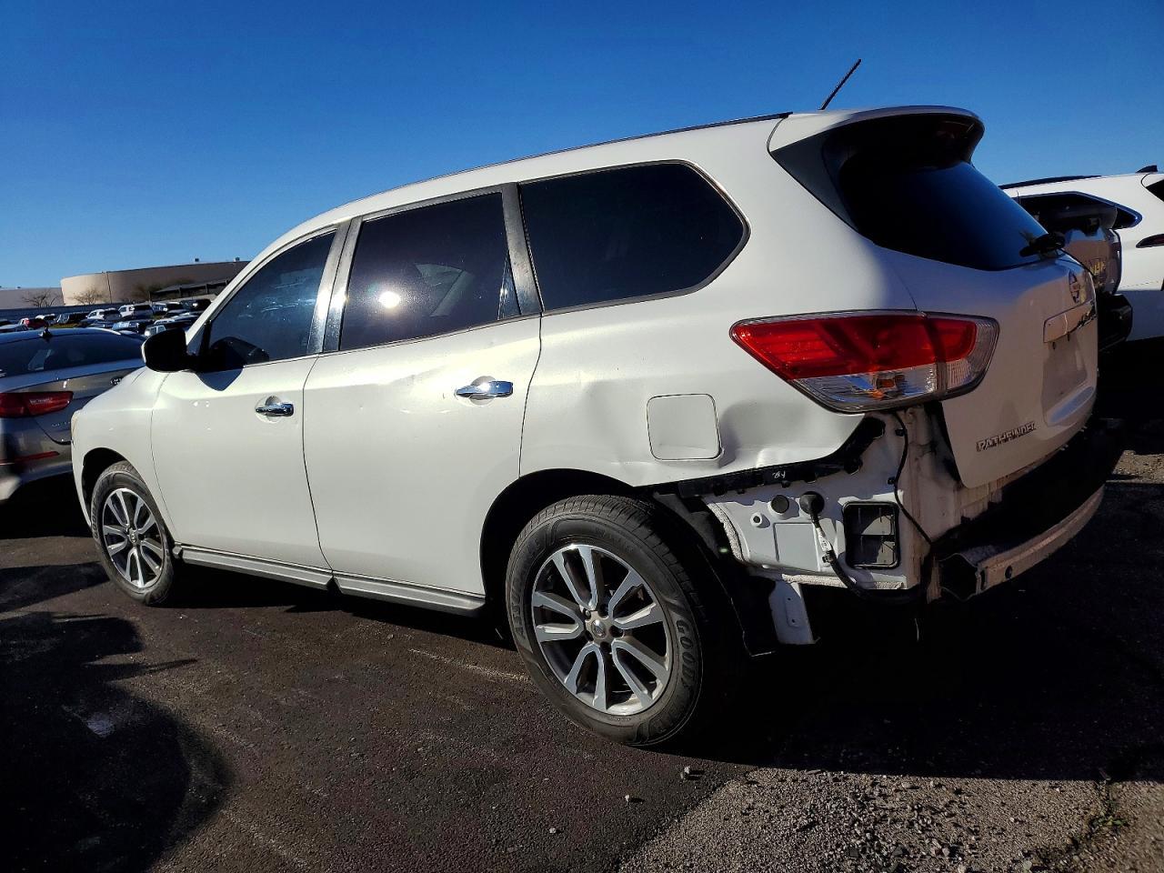 2014 Nissan Pathfinder S - Фото 2