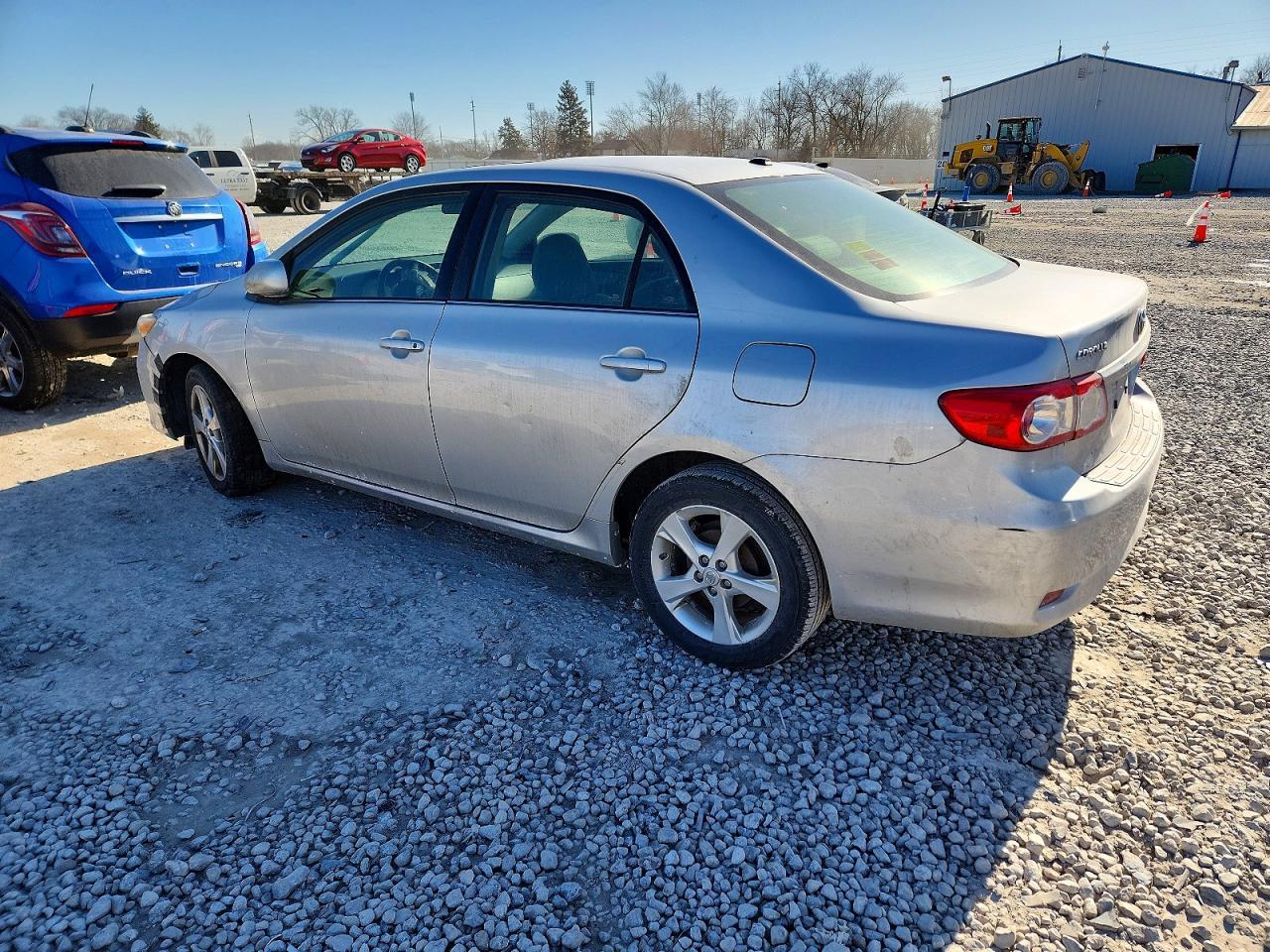 2013 Toyota Corolla Base - Фото 2