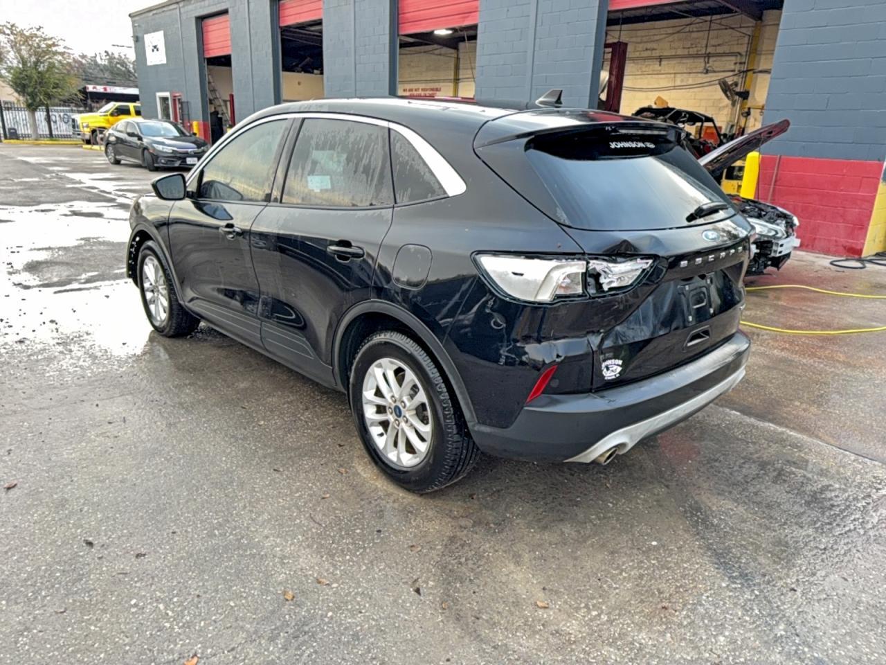 2020 Ford Escape Se - Фото 3