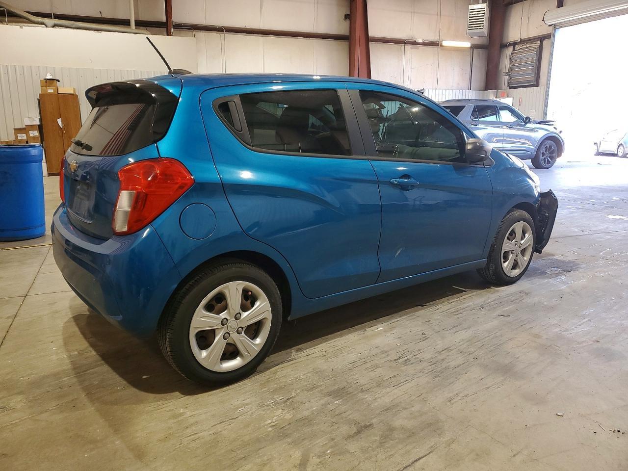 2020 Chevrolet Spark Ls - Фото 3