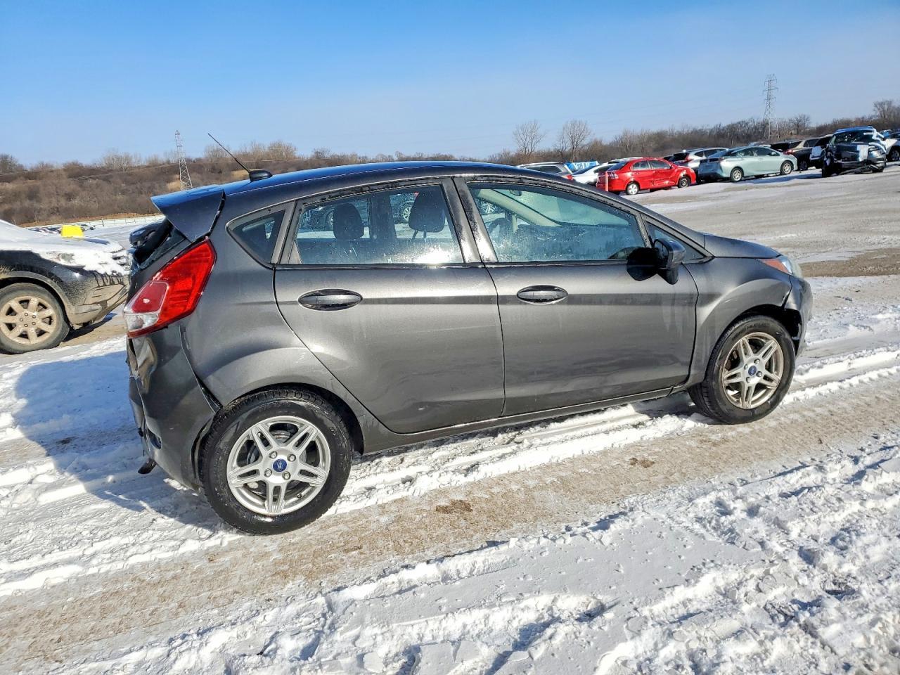 2019 Ford Fiesta Se - Фото 3