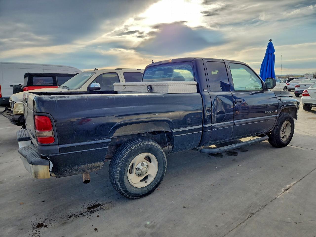 2001 Dodge Ram 1500 - Фото 3
