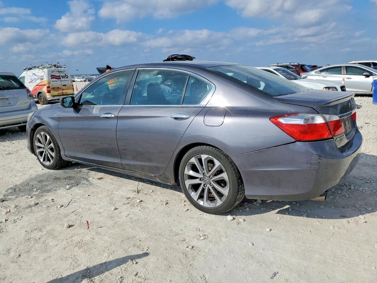2013 Honda Accord Sport - Image 2