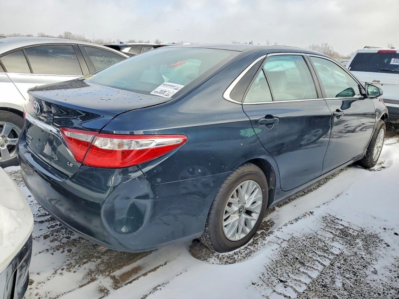 2017 Toyota Camry Le - Image 3