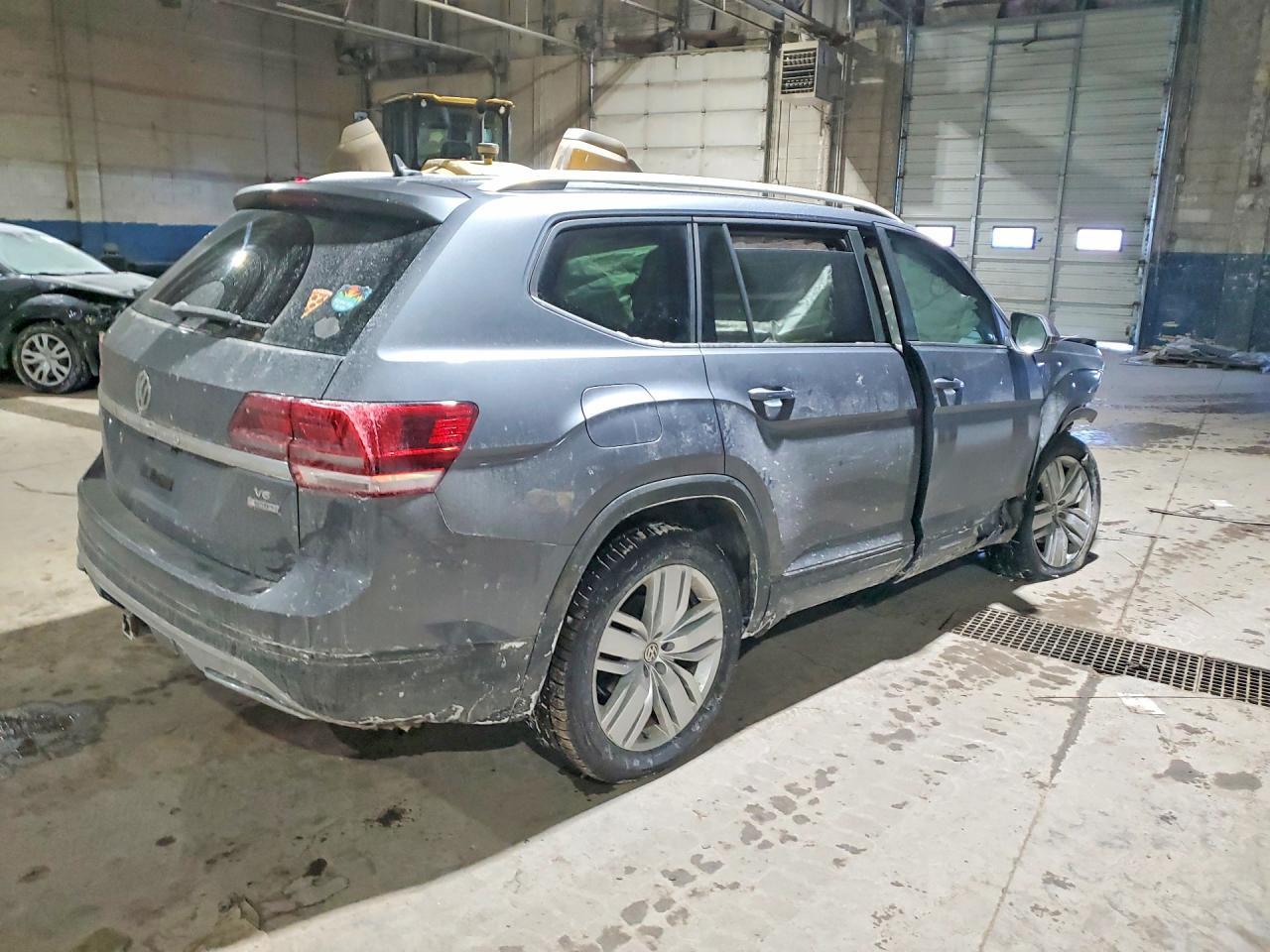2019 Volkswagen Atlas Se - Фото 3