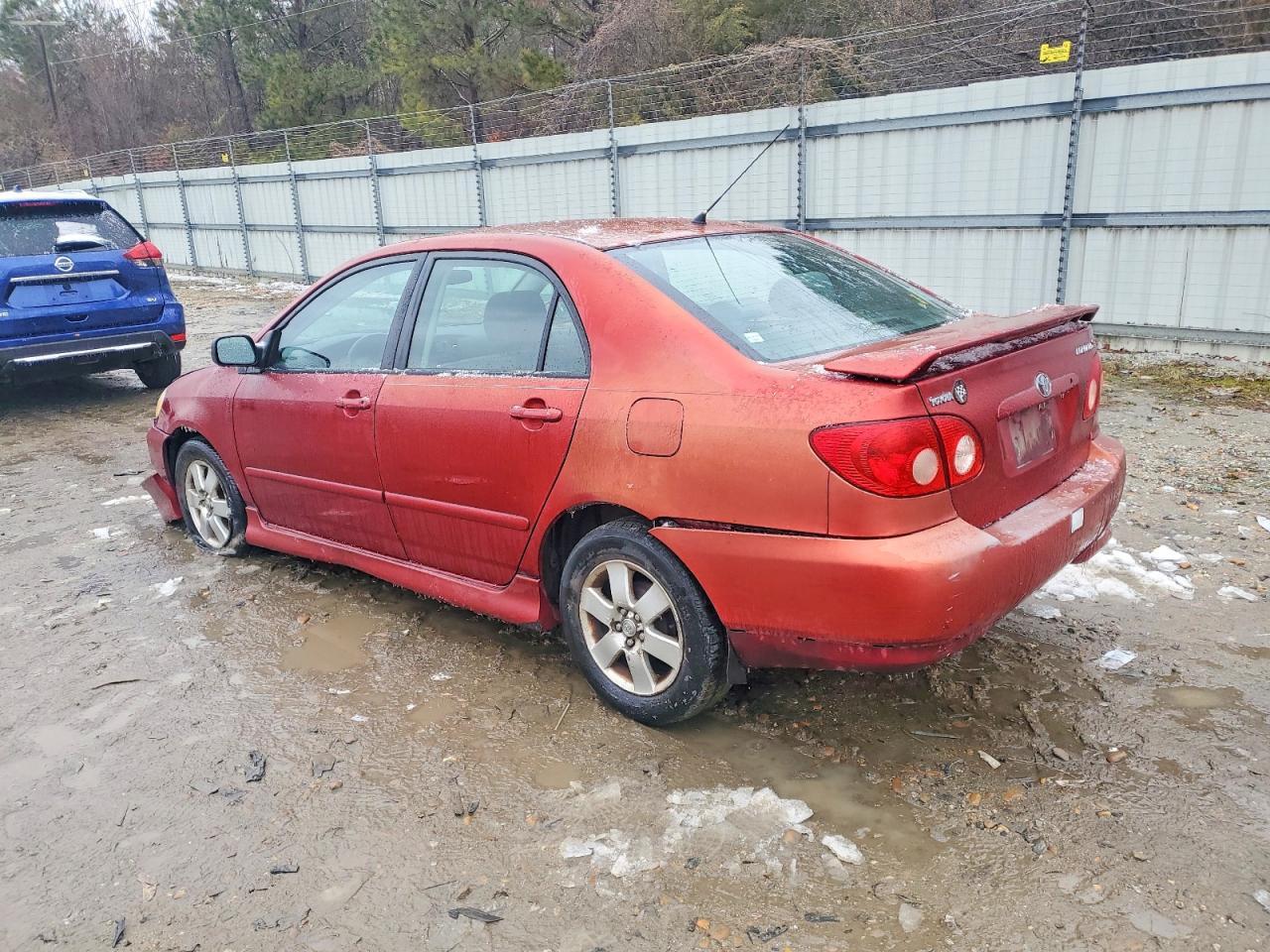 2005 Toyota Corolla Ce - Image 2