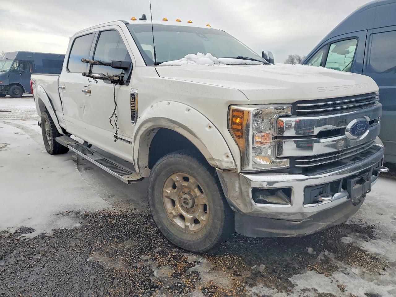 2019 Ford F350 Super Duty - Фото 4