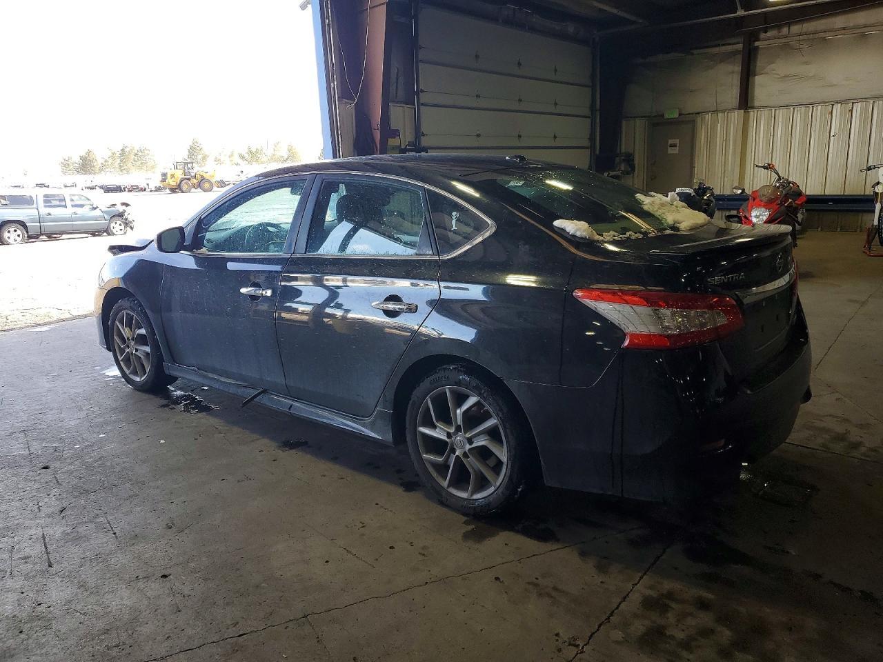2013 Nissan Sentra S - Фото 2