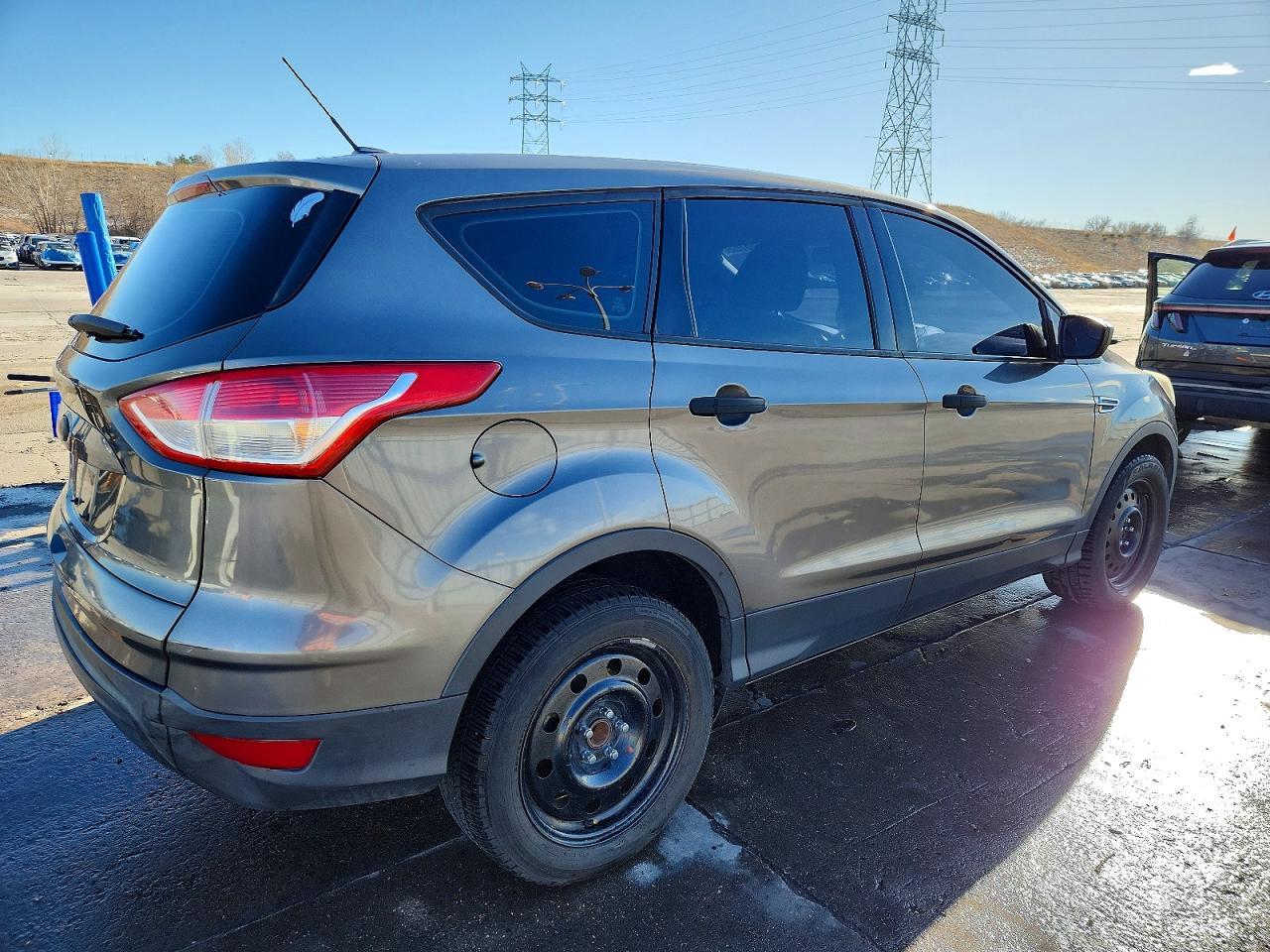 2013 Ford Escape S - Фото 3