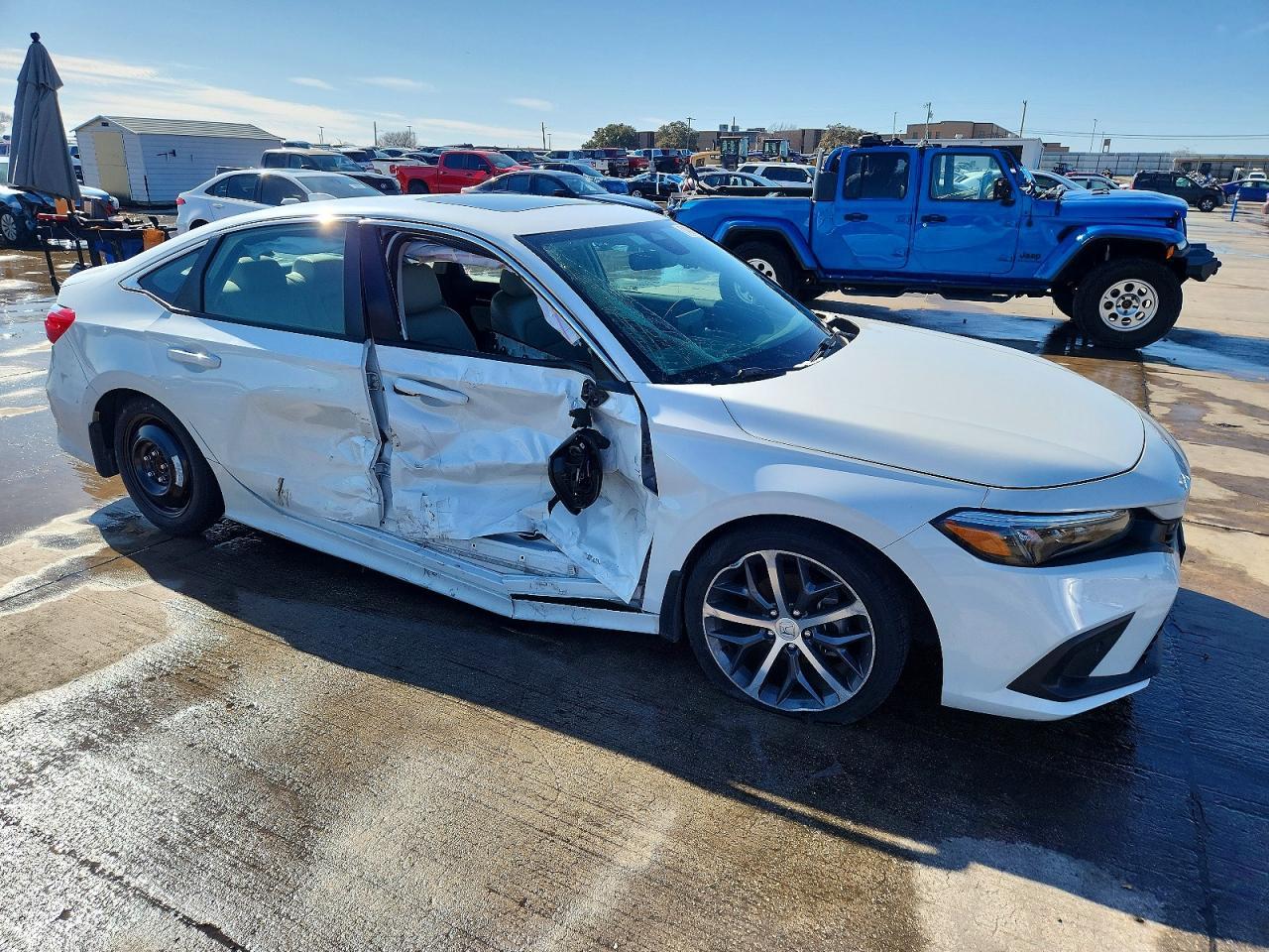 2023 Honda Civic Touring - Image 4