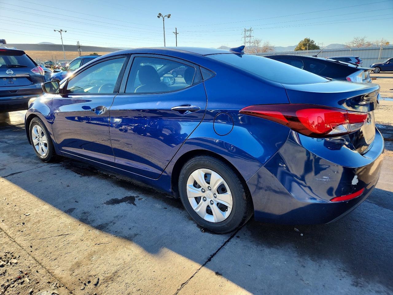 2016 Hyundai Elantra Se - Фото 2