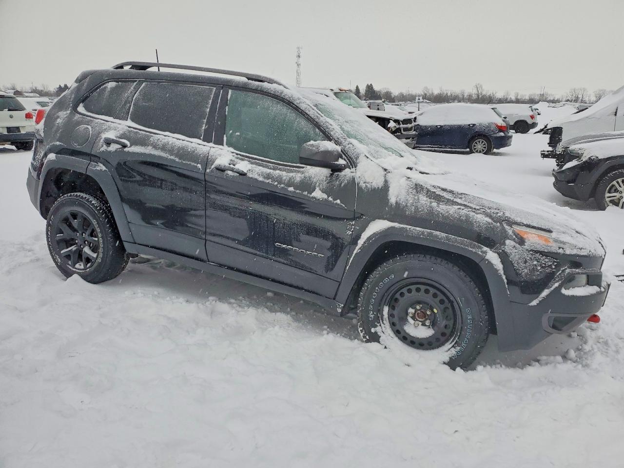 2016 Jeep Cherokee Trailhawk 4 - Image 4