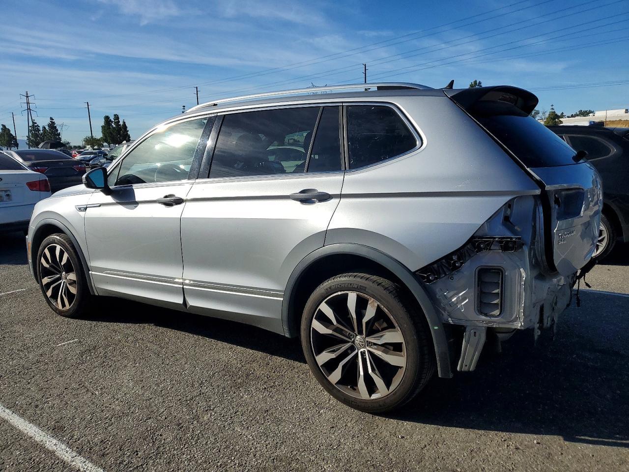 2019 Volkswagen Tiguan Sel Premium - Фото 2
