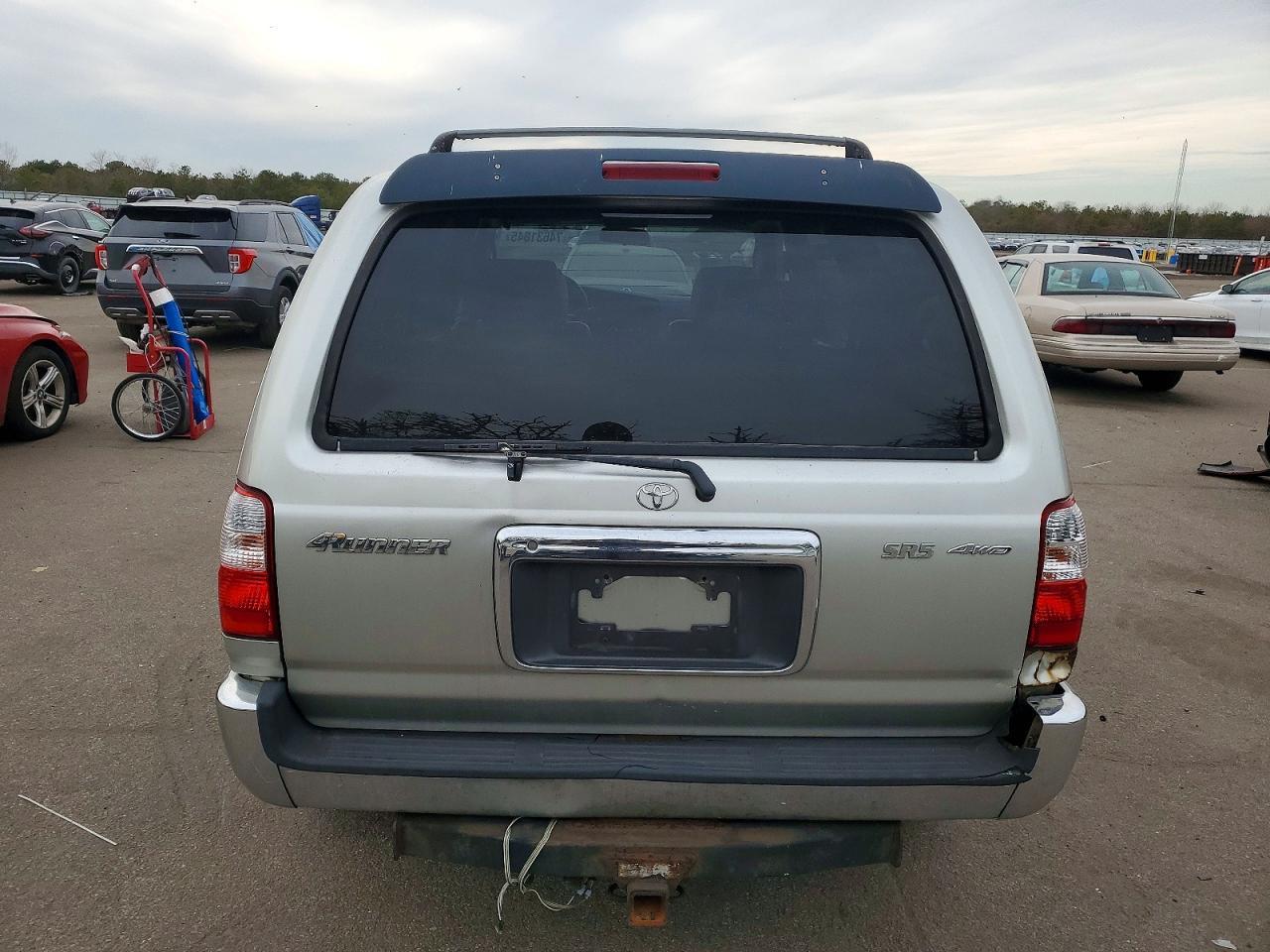 2002 Toyota 4Runner Sr5 - Image 6