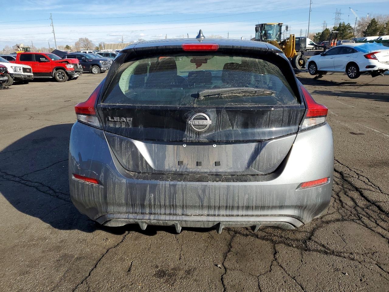 2025 Nissan Leaf S - Image 6
