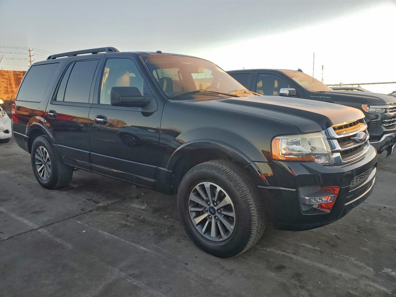 2017 Ford Expedition Xlt - Фото 4