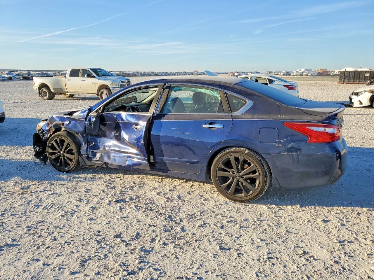 2016 Niss Altima 2.5 - Фото 2