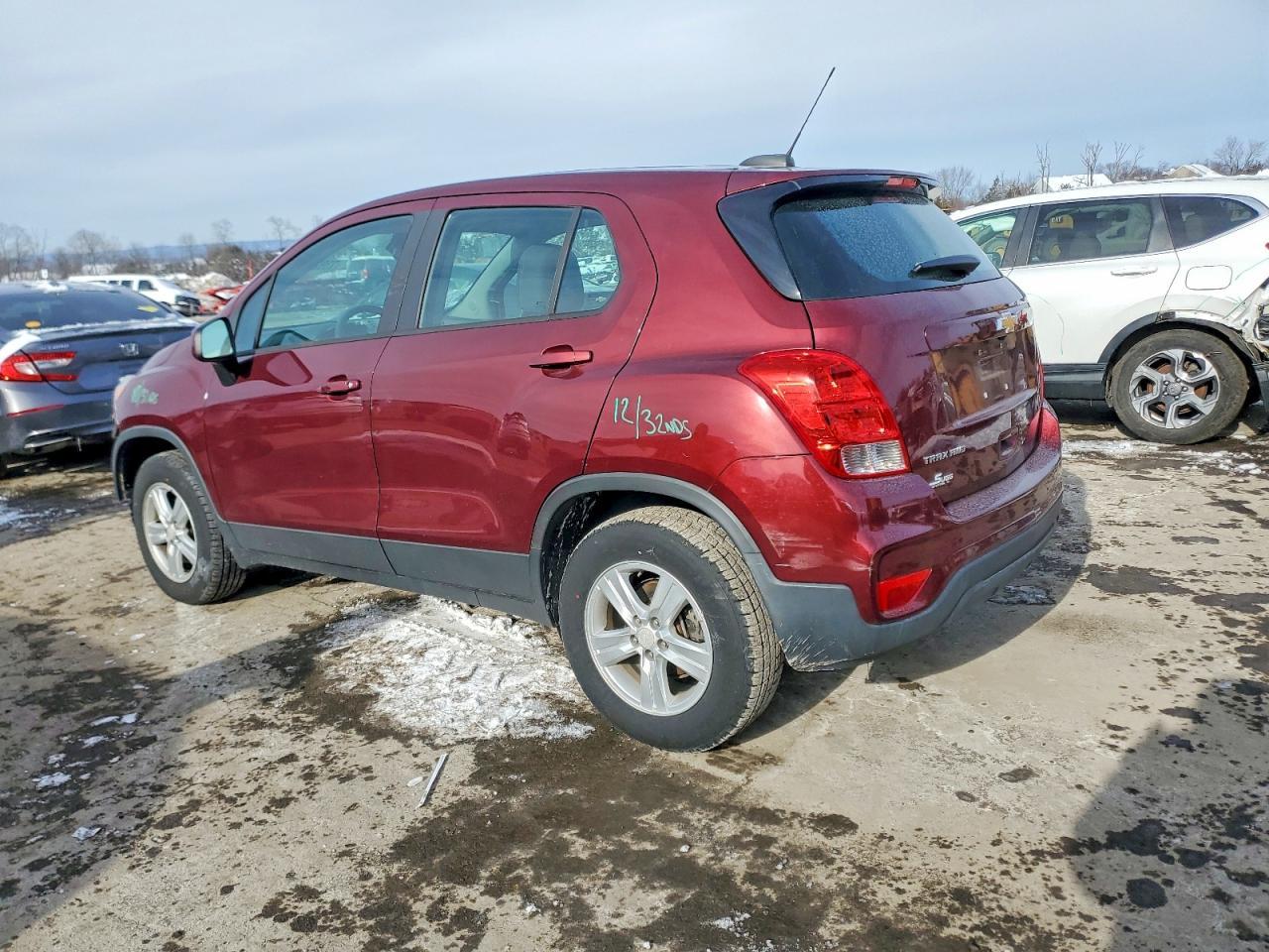 2017 Chevrolet Trax Ls - Image 2