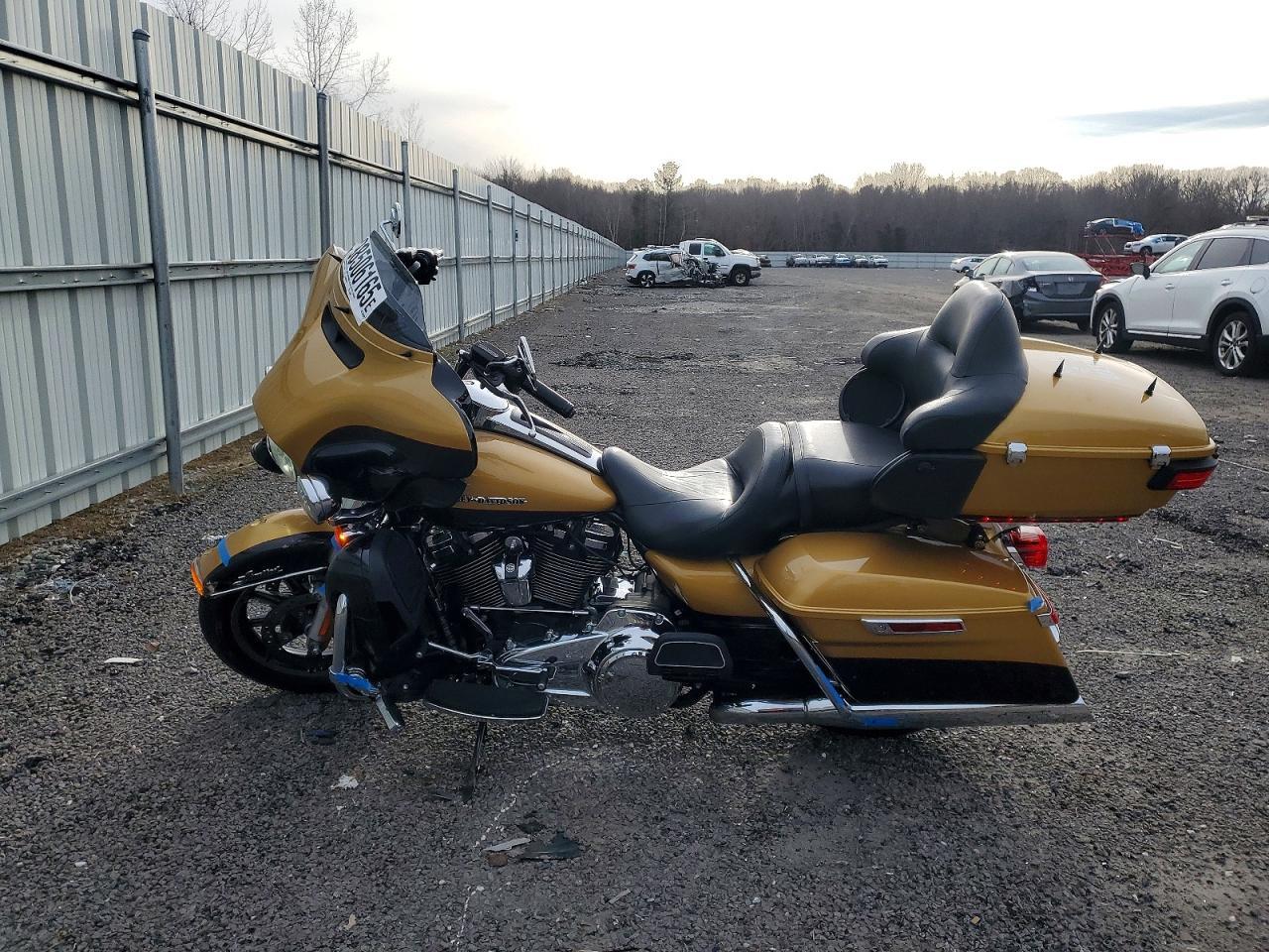2017 Harley-Davidson Flhtk Ultra Limited - Image 3