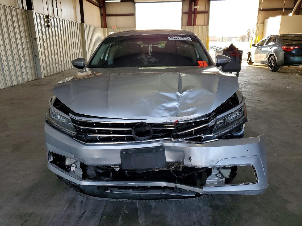 2017 Volkswagen Passat Se - Image 5