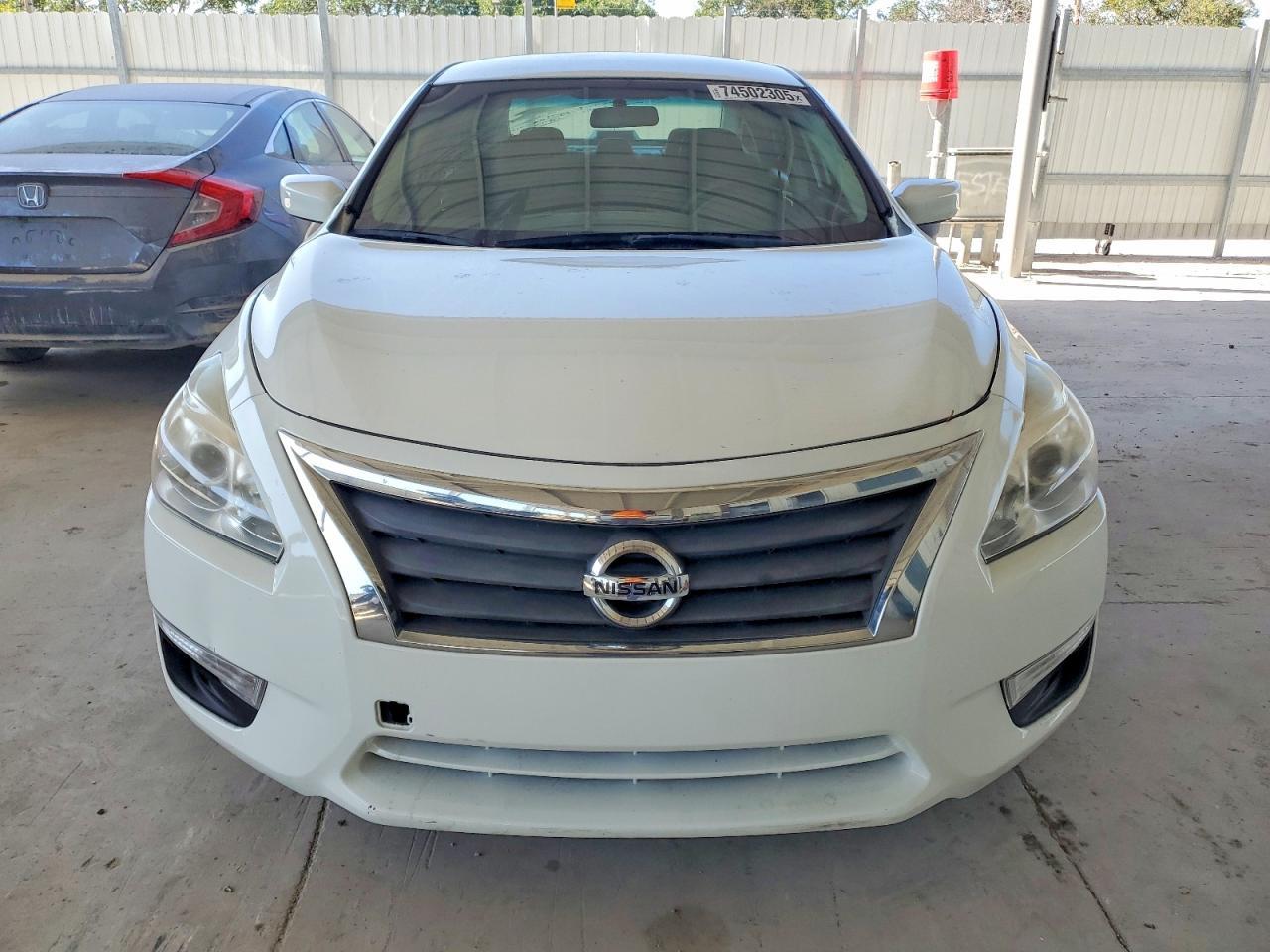 2015 Nissan Altima 2.5 - Image 5