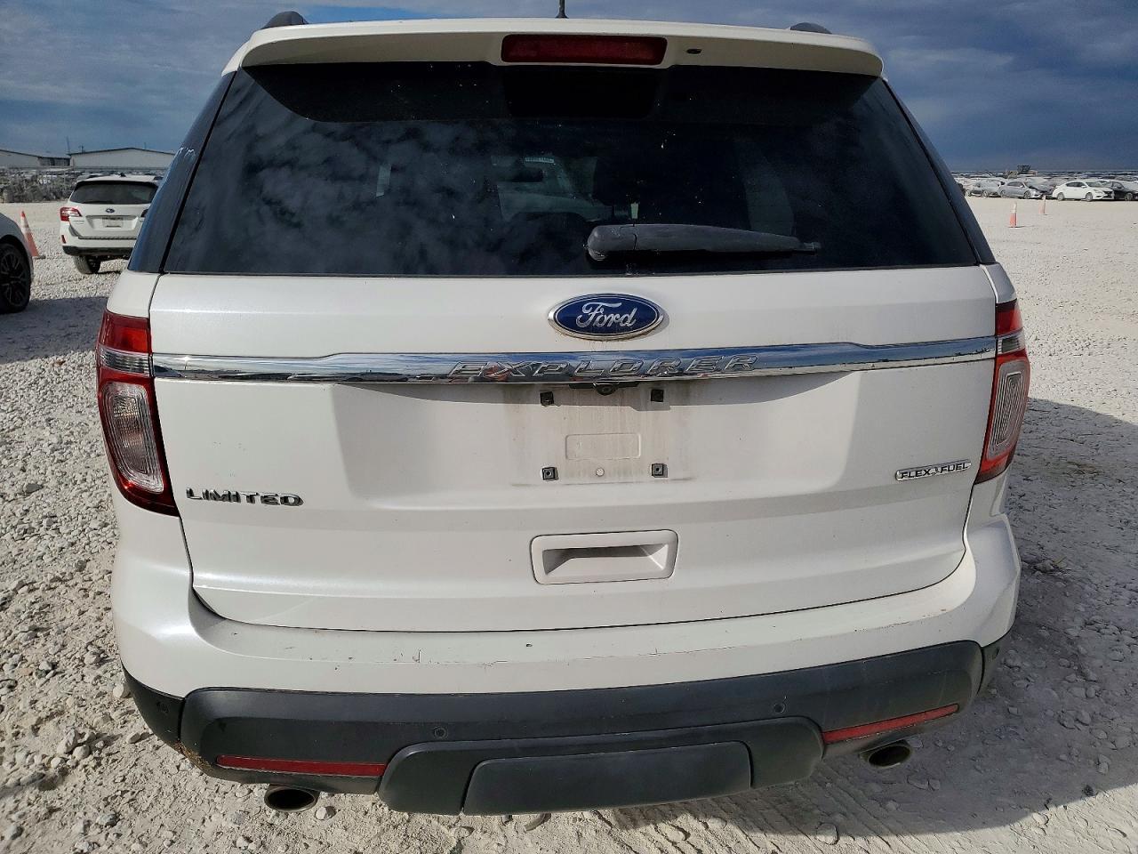 2013 Ford Explorer Limited - Image 6