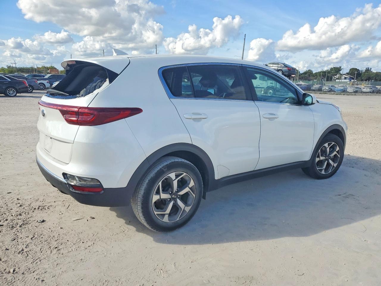 2022 Kia Sportage Lx - Фото 3