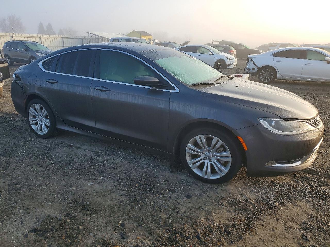 2015 Chrysler 200 Limited - Фото 4