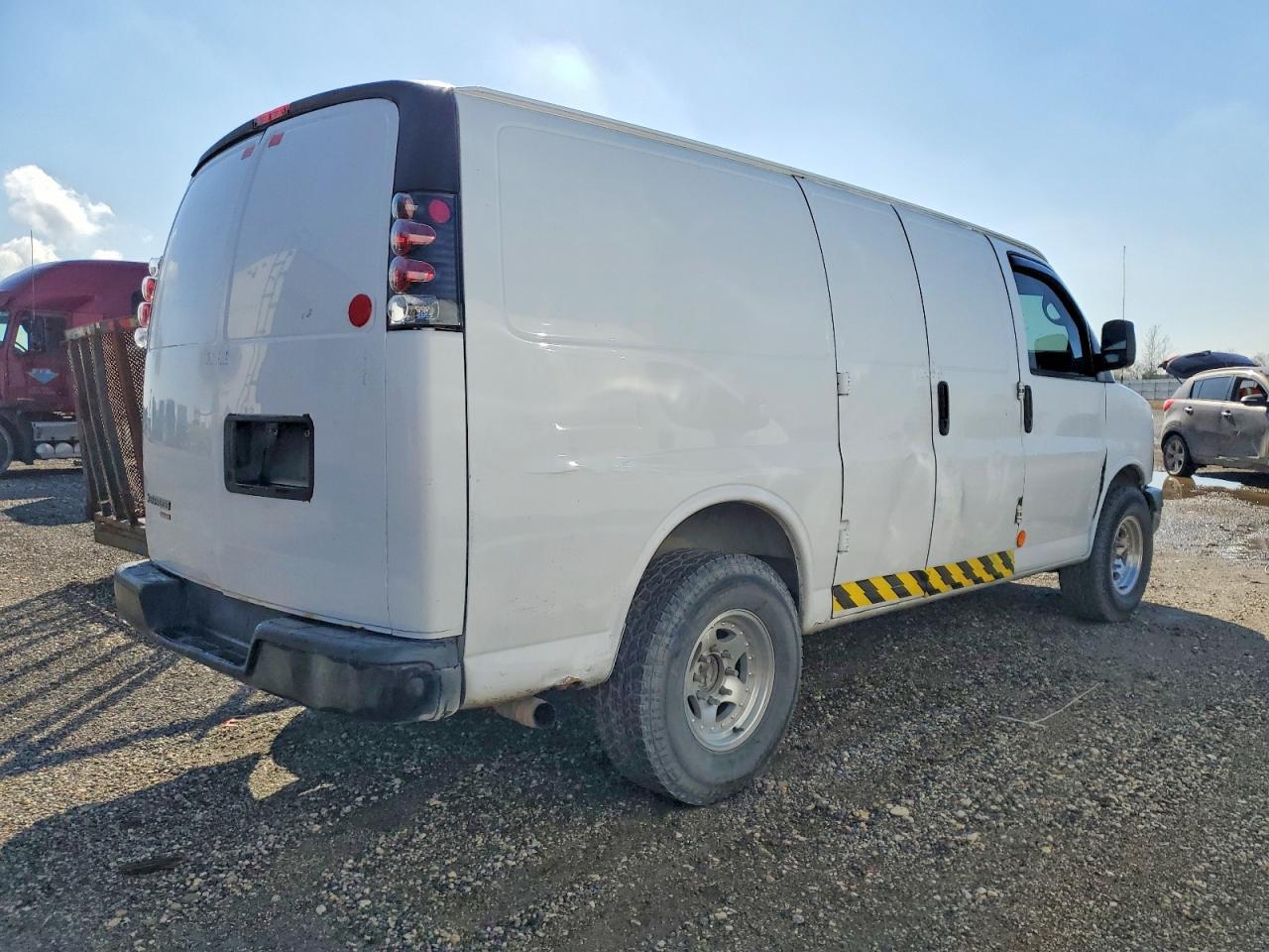2013 Chevrolet Express G2500 - Фото 3