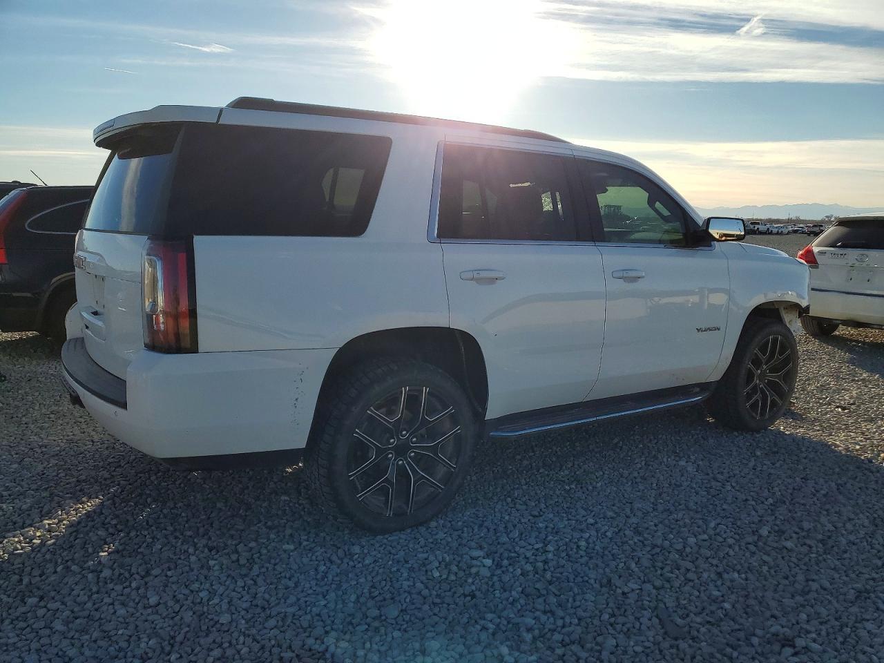 2019 GMC Yukon Slt - Image 3