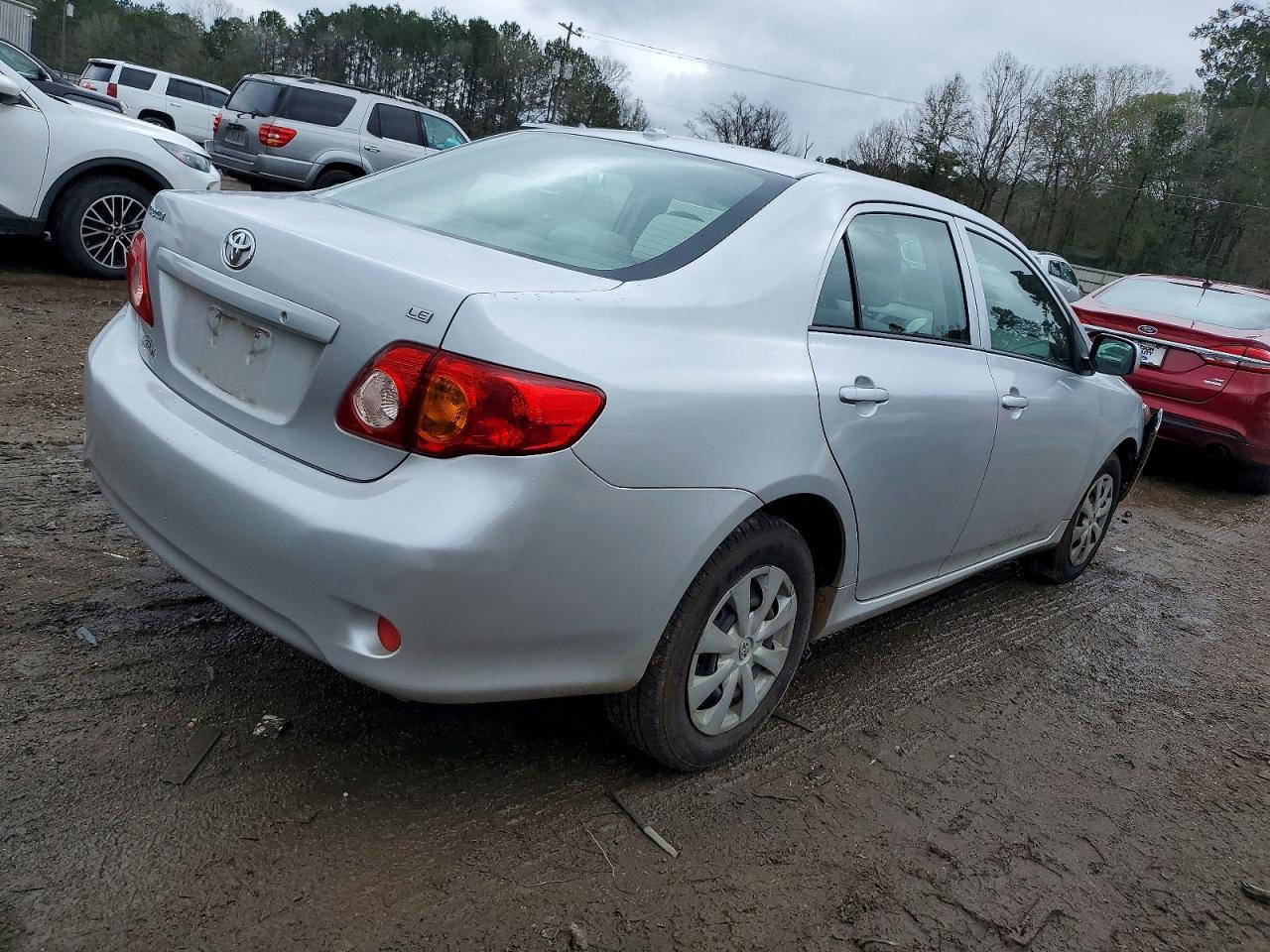2010 Toyota Corolla Base - Фото 3