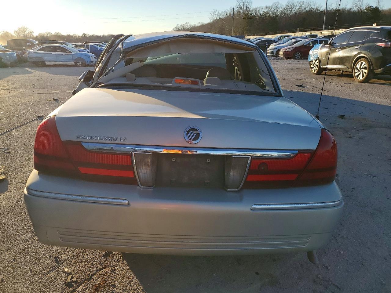 2005 Mercury Grand Marquis Ls - Image 6