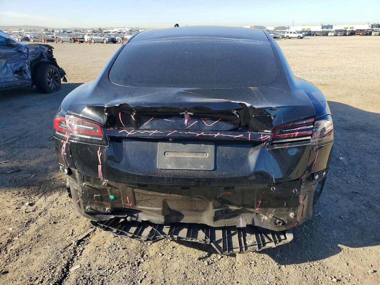 2022 Tesla Model S - Image 6