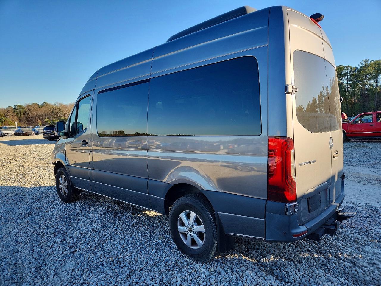 2023 Mercedes-Benz Sprinter 2500 - Фото 2