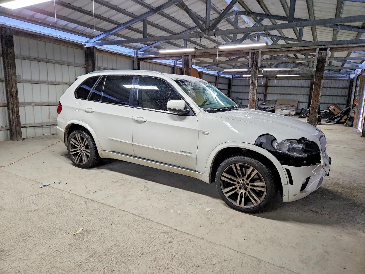 2011 BMW X5 xDrive50I - Image 4