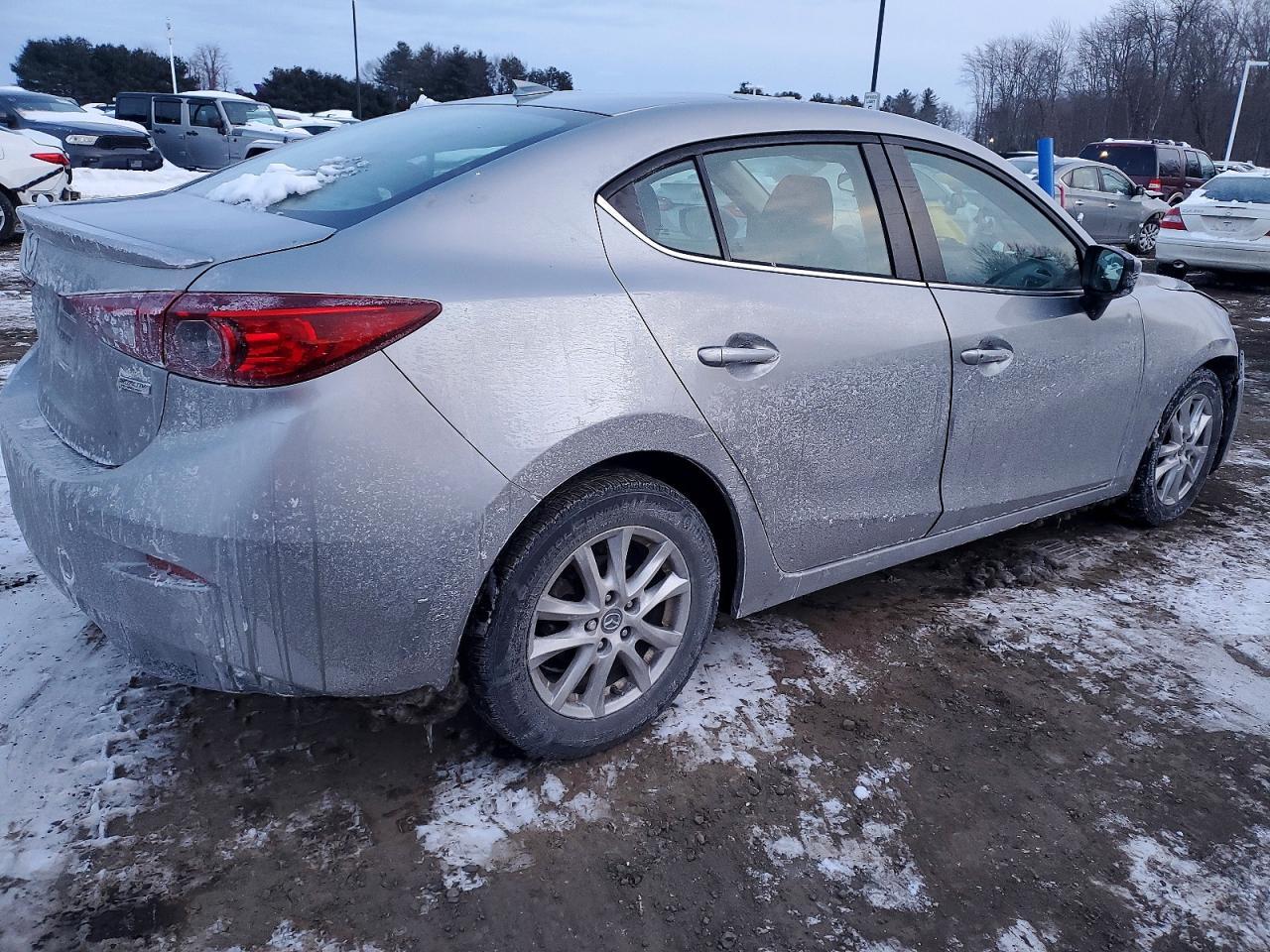 2015 Mazda 3 Touring - Image 3