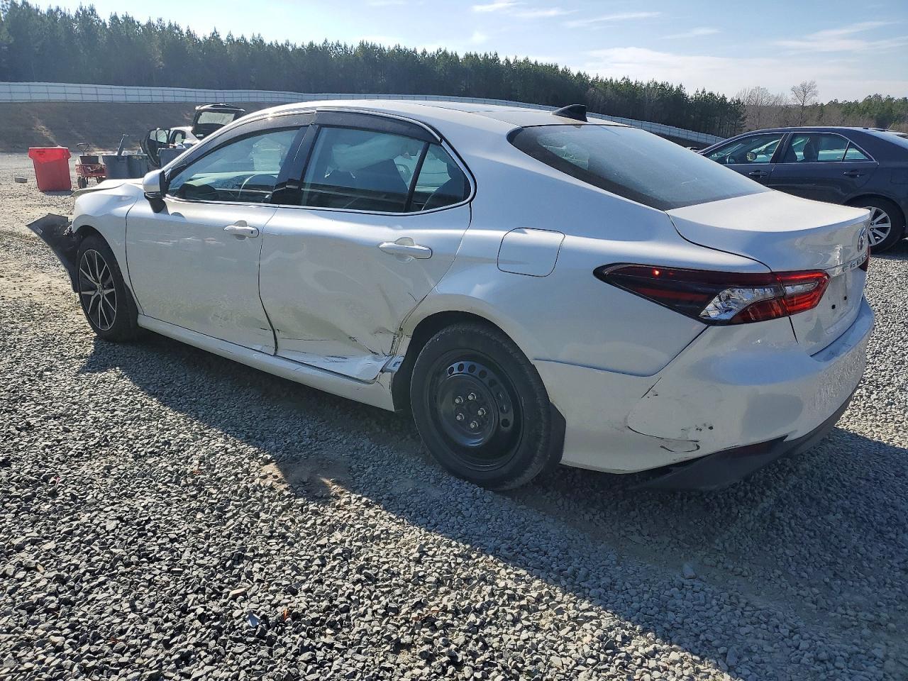 2021 Toyota Camry Xle - Image 2