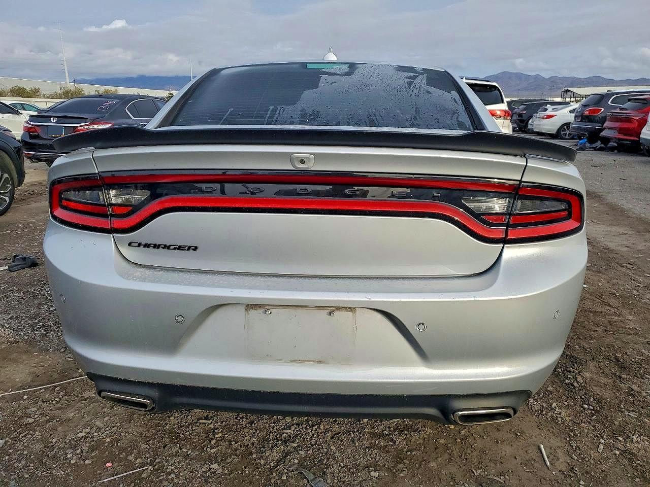 2022 Dodge Charger Sxt - Фото 6