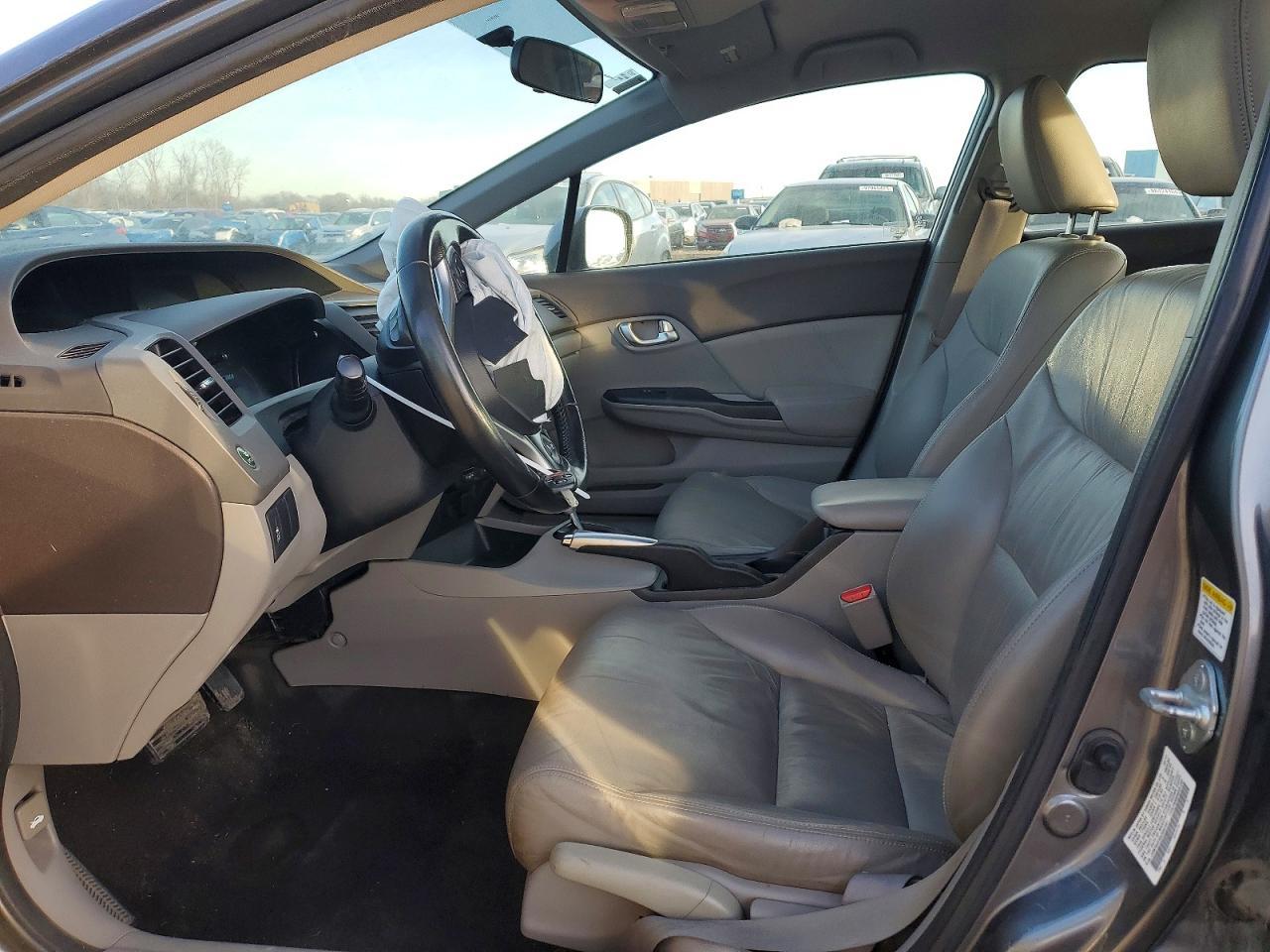 2012 Honda Civic Hybrid L - Image 7