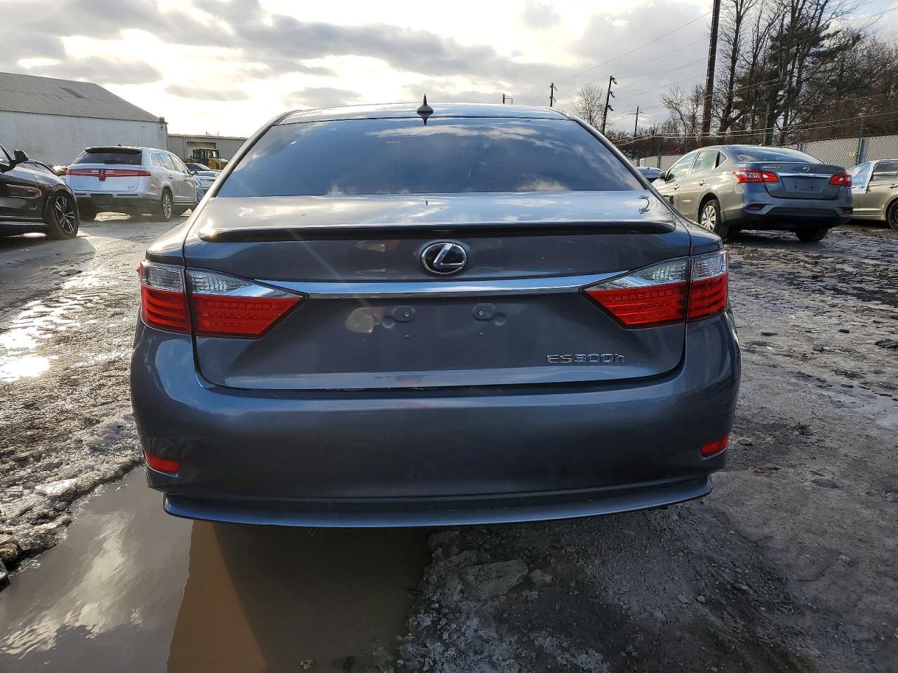 2013 Lexus Es 300H - Image 6