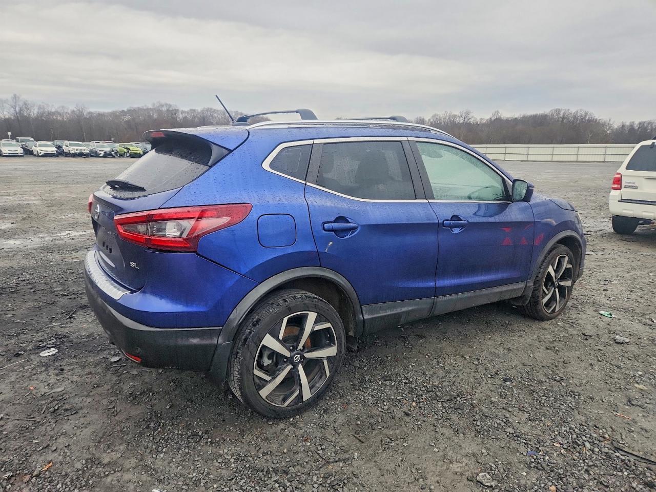 2020 Nissan Rogue Sport S - Image 3